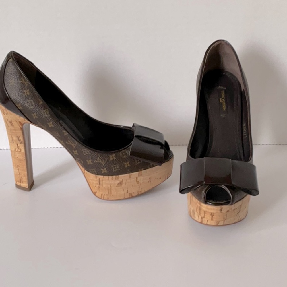 Luis Vuitton platform bow tie shoes